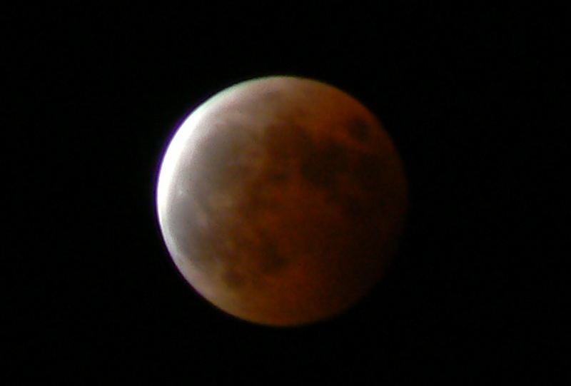 4_Total Lunar Eclipse /Photo: J Matsumoto